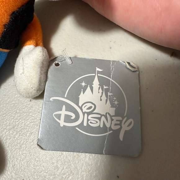 Disney Goofy Plush - Picture 7 of 7